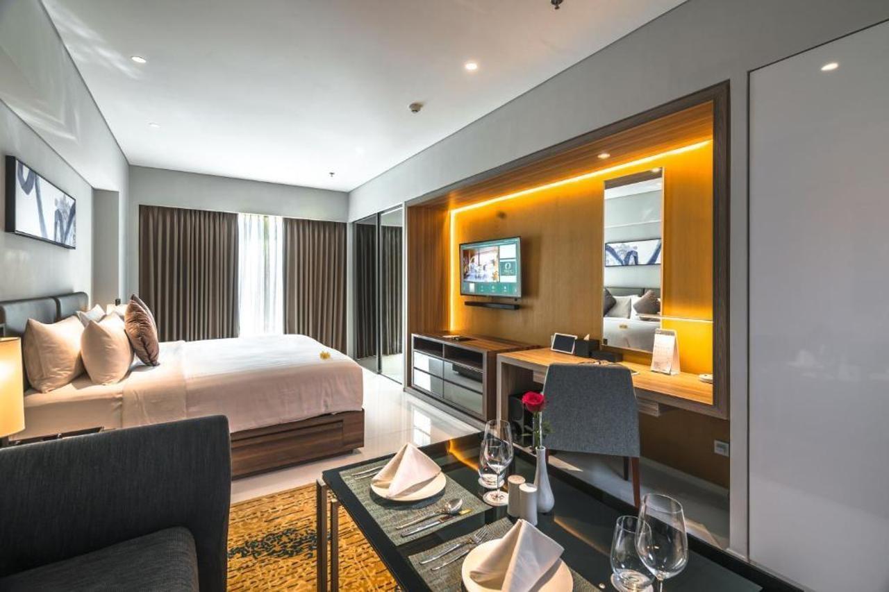Oakwood Hotel&Residence Surabaya Exterior foto